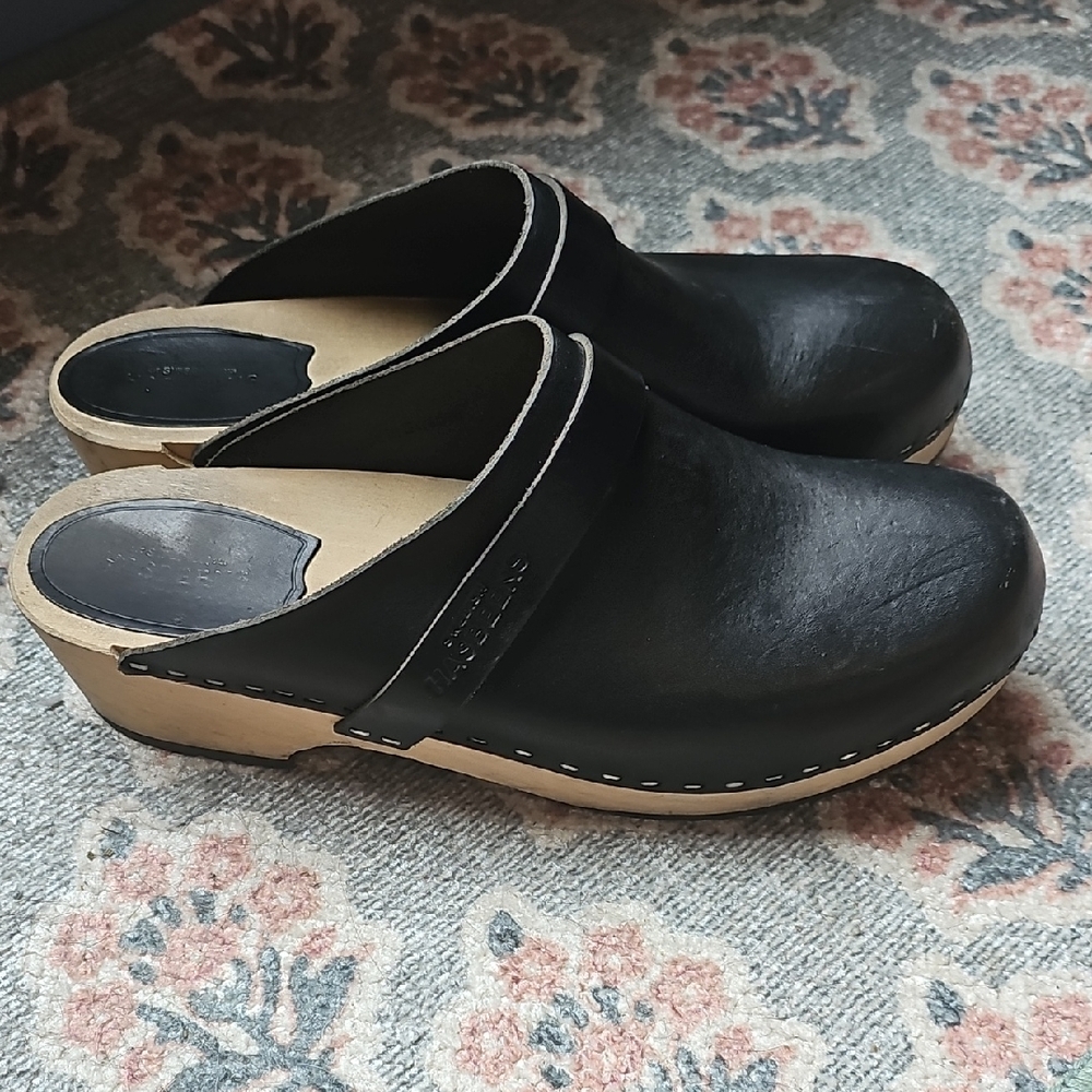 Swedish Hasbeens, Black Leather Clogs, Size 41